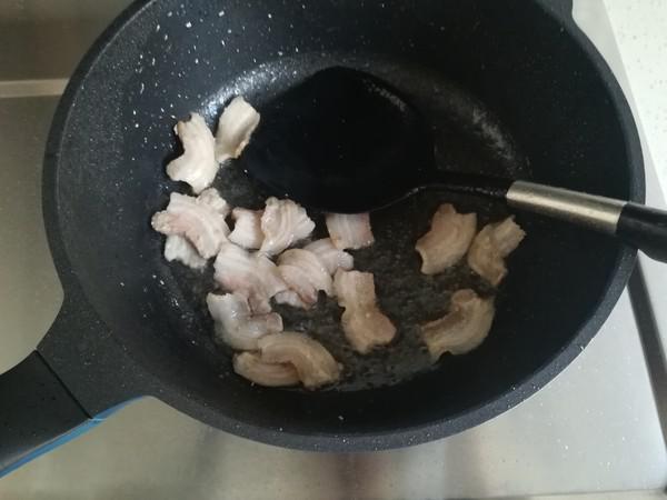 干鍋茶樹菇的做法-家常味炒菜譜