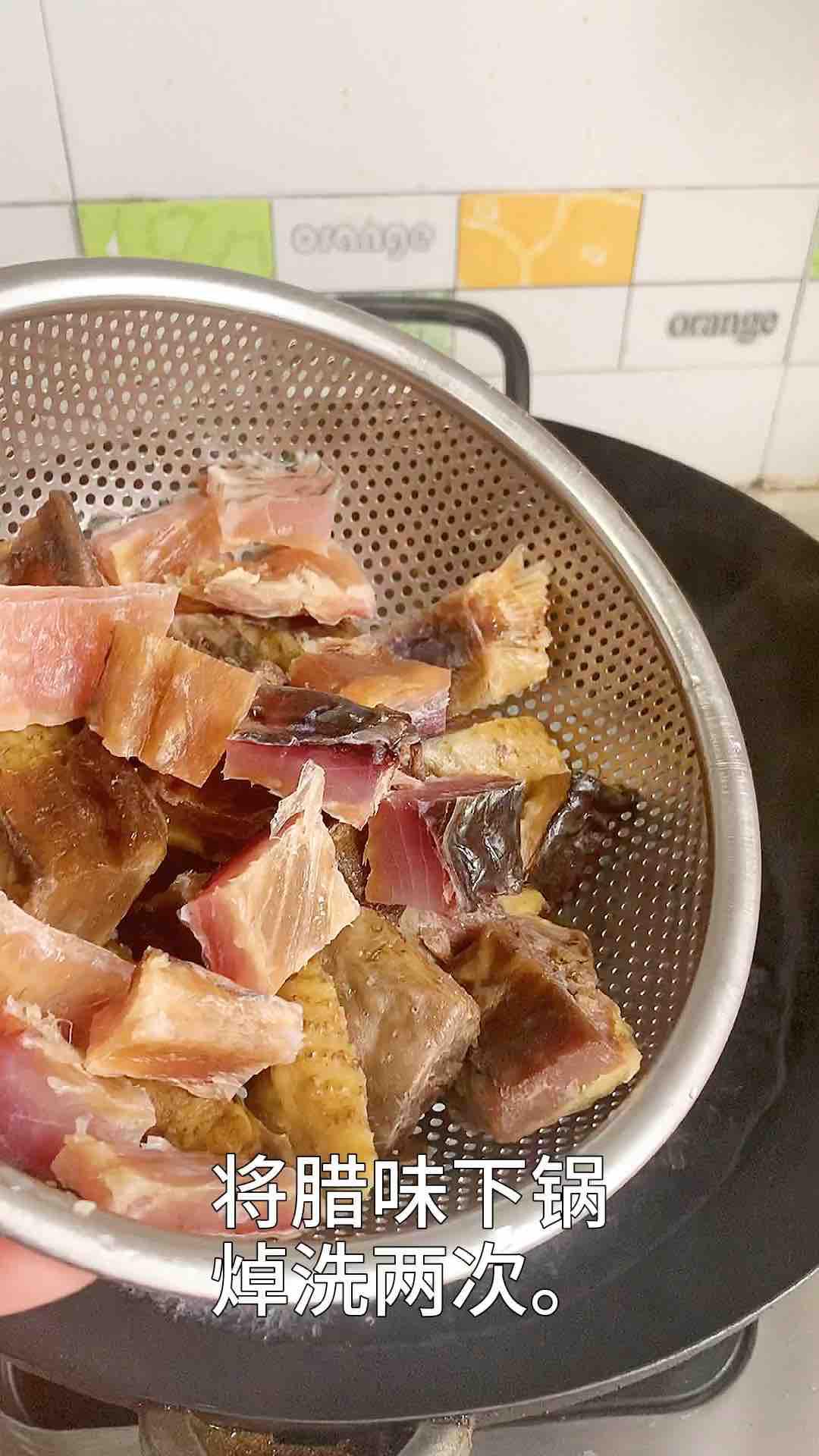 臘味合蒸老家專屬的年味,娃爸邊吃邊感慨的做法-家常味蒸菜譜-易網健康養生網 臘味合蒸老家專屬的年味,娃爸邊吃邊感慨的做法-家常味蒸菜譜