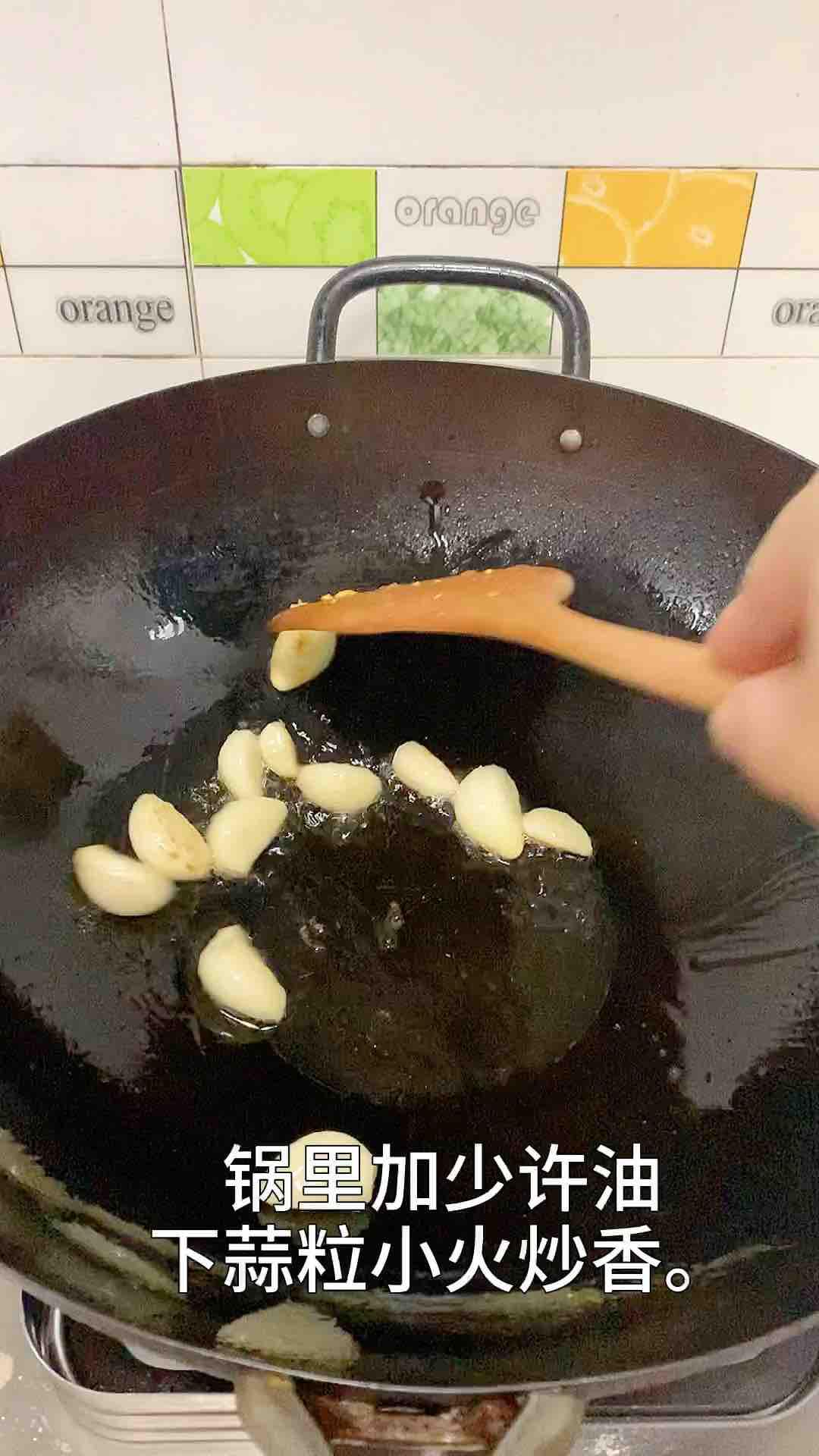 按孩子的要求，來個全新的鴨舌小吃的做法-家常味燒菜譜