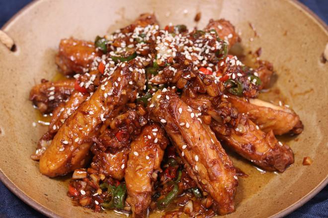 蒜蓉雞翅的做法-家常味煎菜譜