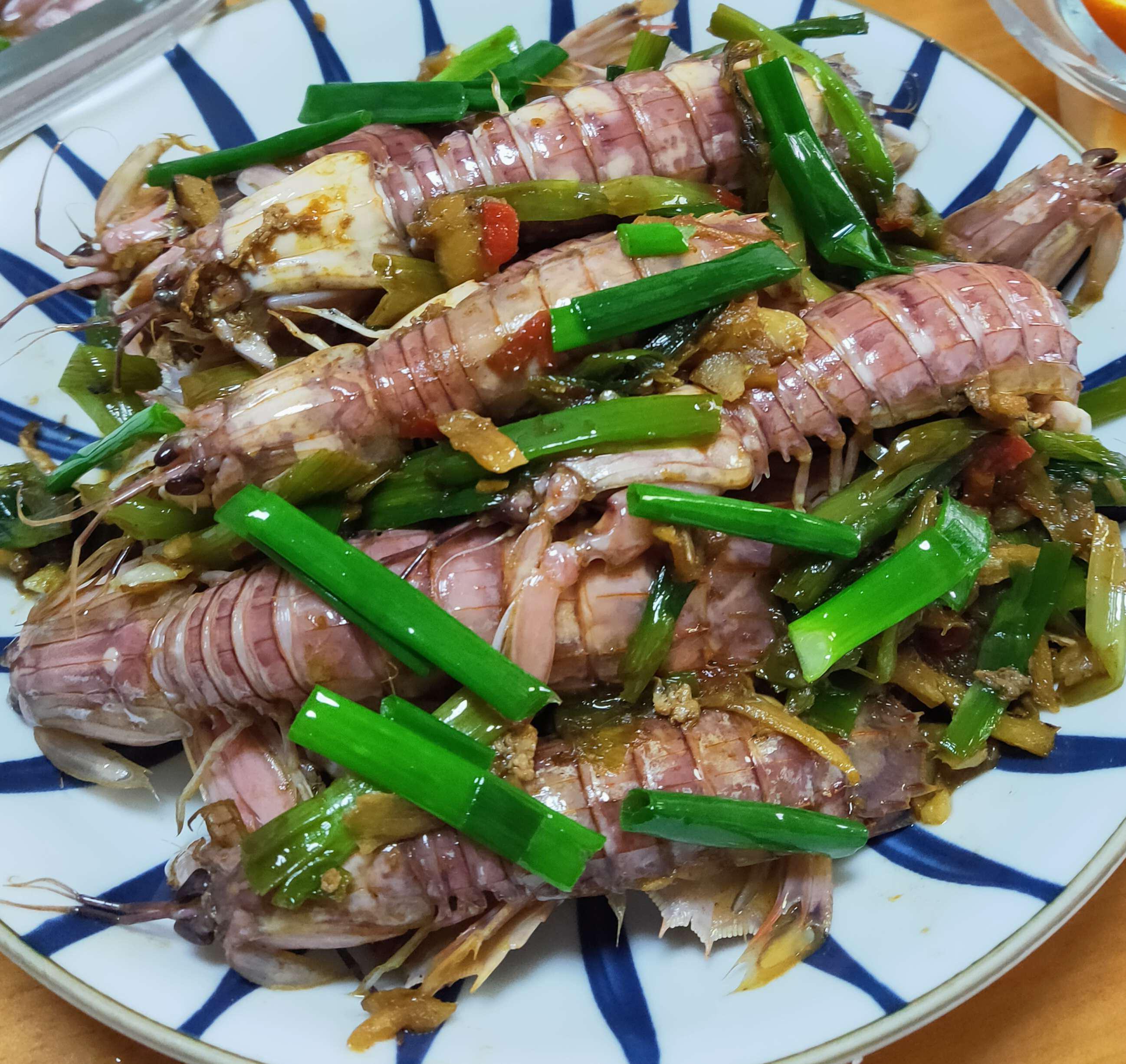 爆炒皮皮蝦的做法-咸鮮味炒菜譜-易網健康養生網 爆炒皮皮蝦的做法-咸鮮味炒菜譜