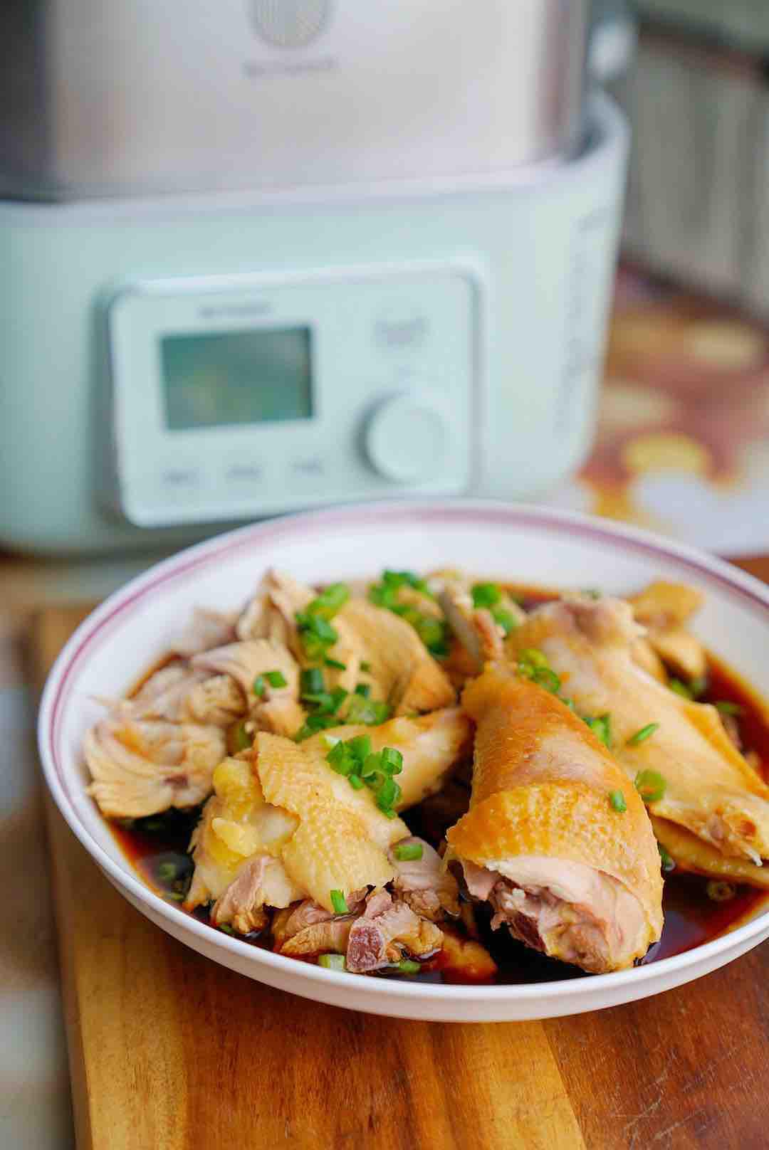 大吉大利，今天我們吃雞，醬油蒸雞健康又簡單的做法-家常味蒸菜譜