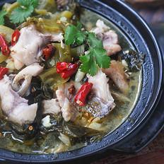 魚的做法這么多，我獨(dú)愛酸菜魚，湯鮮肉嫩，比水煮魚片更營養(yǎng)！的做法-酸辣味煮菜譜
