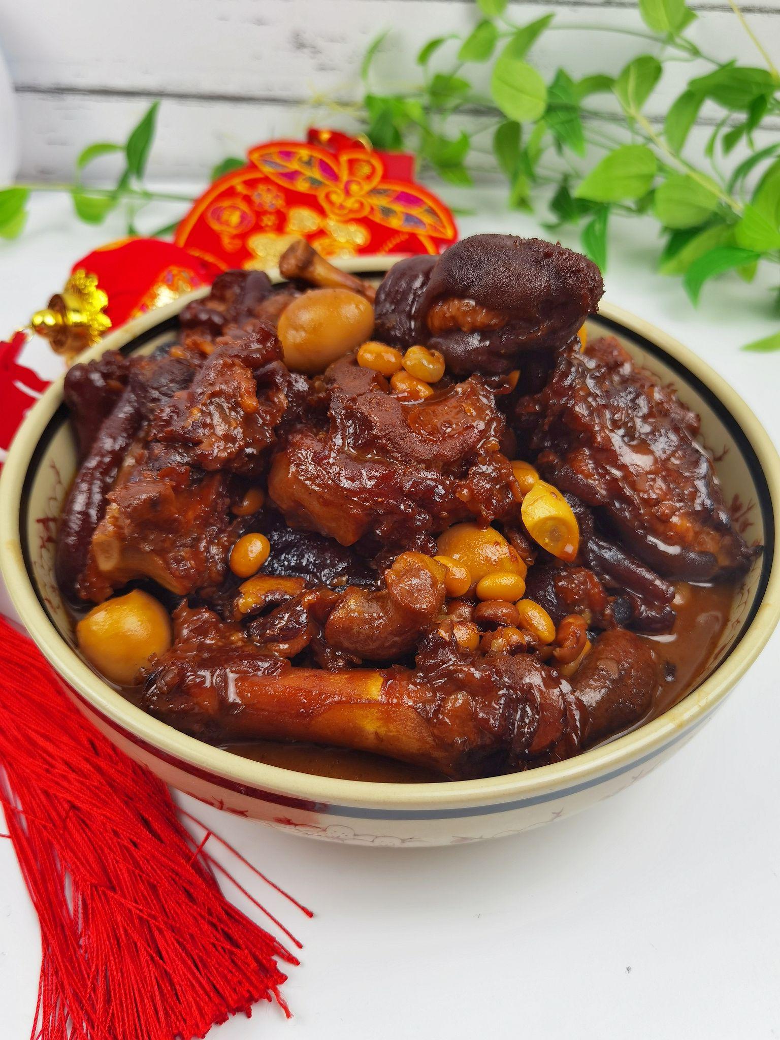 腐乳豬蹄-滿滿的膠原蛋白，軟糯不油膩，入口即化的做法-咸鮮味燉菜譜