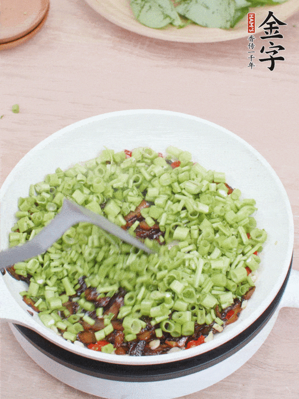 醬油肉炒空心菜的做法-家常味炒菜譜