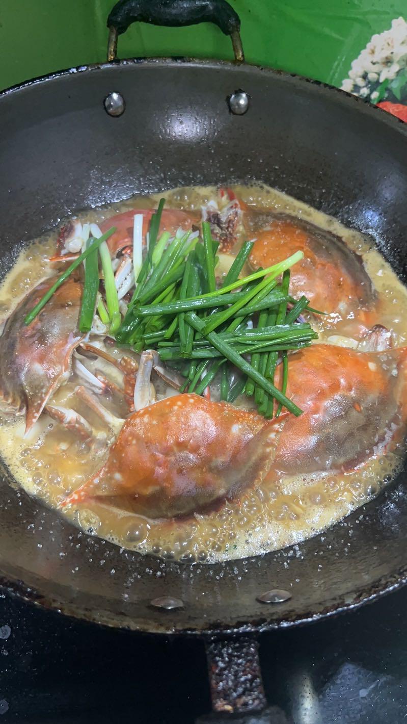 梭子蟹炒年糕的做法-咸鮮味燒菜譜