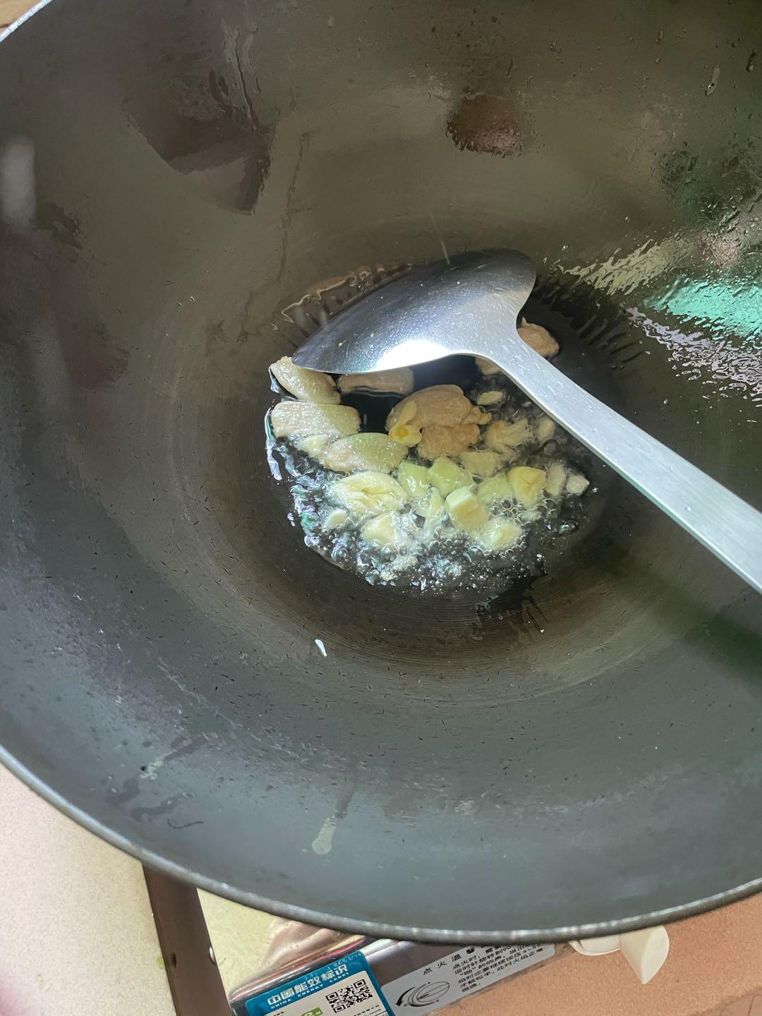 炒豬血的做法-咸鮮味炒菜譜