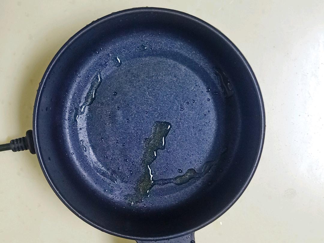 早餐雞蛋餅的做法-咸鮮味煎菜譜