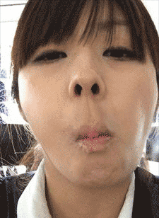  臉大妹紙泥萌想要的瘦臉方法來咯 