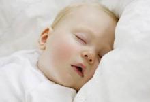 媽媽們要小心!寶寶打呼嚕不治療會變丑