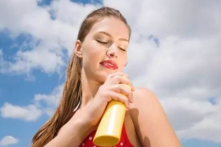 除了面部護理，女性更需要注重身體護理，能提升氣質