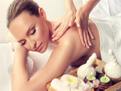 不要再固定使用一套化妝品，更換水乳護(hù)膚品的技巧注意事項(xiàng)