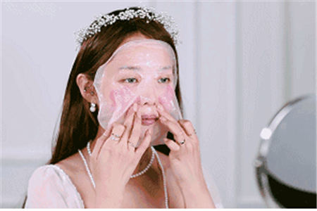 敷面膜的注意事項(xiàng)，護(hù)膚新手必備