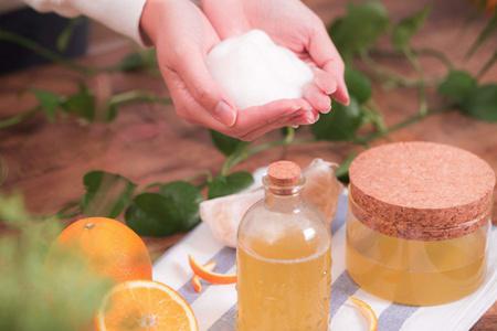 女生夏天護膚的正確步驟，學會方法才能養出美麗