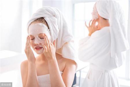 秋冬肌膚容易干燥起皮補水效果差，這三個錯誤護膚方法要避免