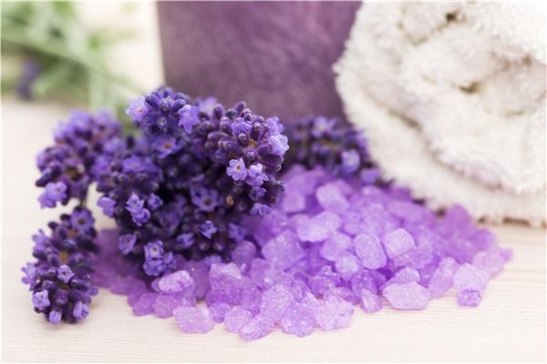 泡澡浴鹽的正確使用方法是怎樣的?浴鹽泡澡有什么作用?