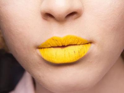 唇部打底膏有必要嗎?滋潤唇部怎么做?