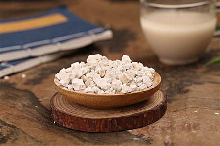 葛根粉的作用與功效，葛根粉的正確吃法有美容養(yǎng)顏的功效