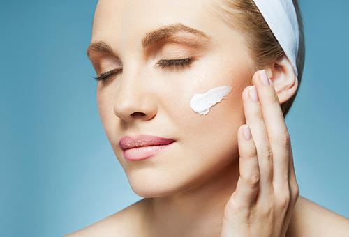 臉上紅血絲怎么引起的 改善紅血絲的方法有哪些？