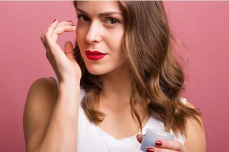 女生用眼霜的正確使用方法，眼霜用對才有效果