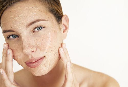 皮膚黃是什么原因導致的？皮膚黃如何美白