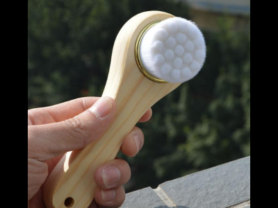 應用潔面刷會導致毛孔變大嗎？如何正確應用潔面刷