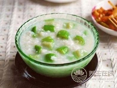 夏季消暑可多喝養(yǎng)生粥