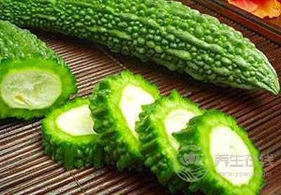 豆豆?jié)兌紒?lái)襲 夏季上火最惱人