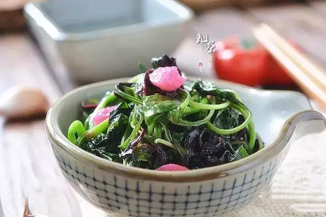 它被稱為“長壽菜”，端午前后吃，賽過吃補藥！