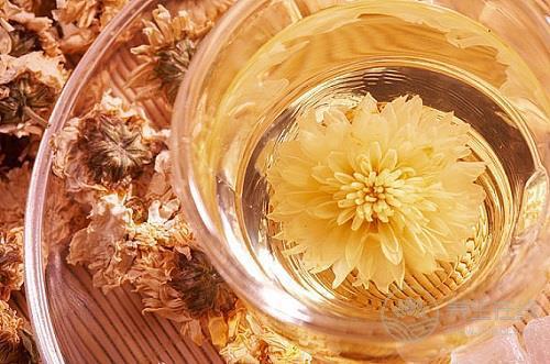 抓一把泡水喝,是夏季降血壓神器 抓一把泡水喝,是夏季降血壓神器