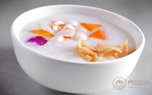 自制簡單的養顏靚湯 夏季讓你喝出好氣色-易網健康<a href=http://www.logojc.com/jkys/ target=_blank class=infotextkey>養生</a>網 自制簡單的養顏靚湯 夏季讓你喝出好氣色