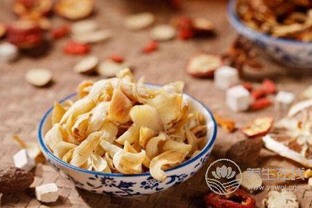 秋季養(yǎng)肺食物有哪些?秋季肺燥的癥狀有哪些?