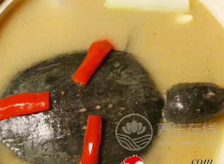 春季養生喝什么湯 花旗參烏雞湯補血