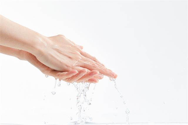 冬天干燥易起靜電？別擔(dān)心，幾個小妙招讓大家不做“帶電人”