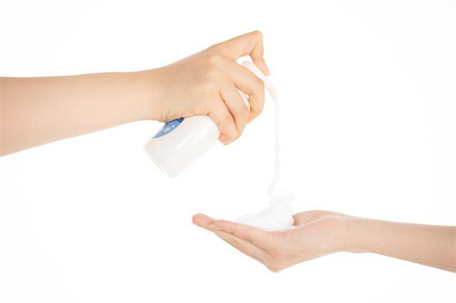 一到冬天皮膚就癢癢的，該如何應(yīng)對呢？