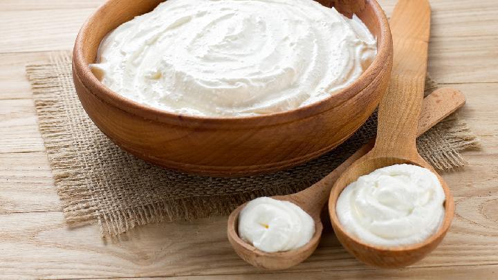 秋季三個月的飲食總原則 秋季家常菜譜腰果爆雞丁