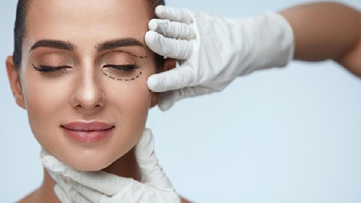 花粉過敏的原因究竟是什么 6征兆提示花粉過敏癥發作