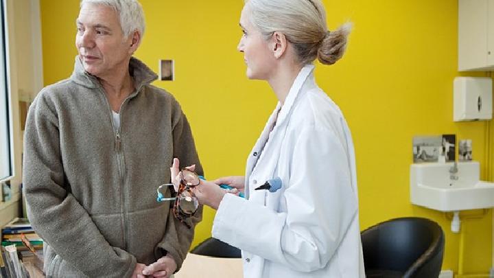 老人冬日進補吃肉并不好 四類人冬季需要特別進補