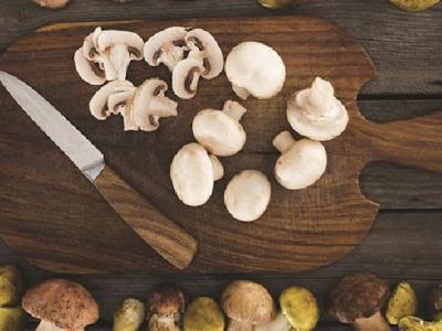 夏日高溫易上火該如何化解 四種降火食物消滅體內(nèi)高溫