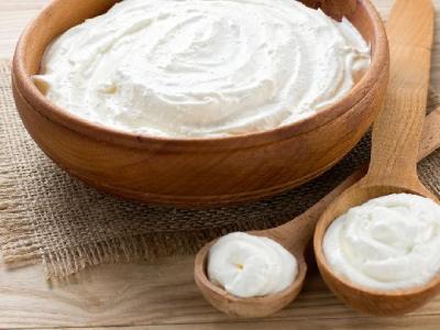 秋季三個(gè)月的飲食總原則 秋季家常菜譜腰果爆雞丁