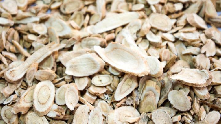 春季養生之枇杷潤肺篇 春季養生枇杷潤肺效果佳