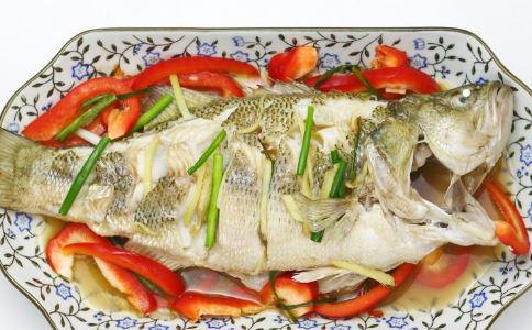 老年人預(yù)防白內(nèi)障吃什么好 老年人預(yù)防白內(nèi)障應(yīng)該吃什么 老年人吃什么能預(yù)防白內(nèi)障