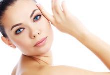 眼部保養(yǎng)最要命的5個護(hù)理誤區(qū)