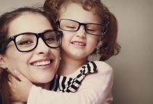 眼鏡要經(jīng)常戴嗎 戴眼鏡眼睛會變形嗎