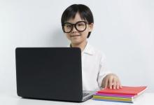 青少年近視眼要提防并發(fā)癥