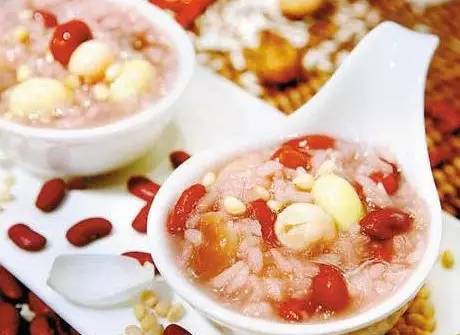 保護電腦族視力的八種養生食療方 保護電腦族視力的八種養生食療方