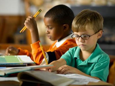 在青春期如何預防近視眼?