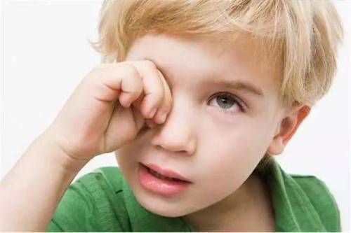 你知道孩子為什么喜歡眨眼睛嗎？