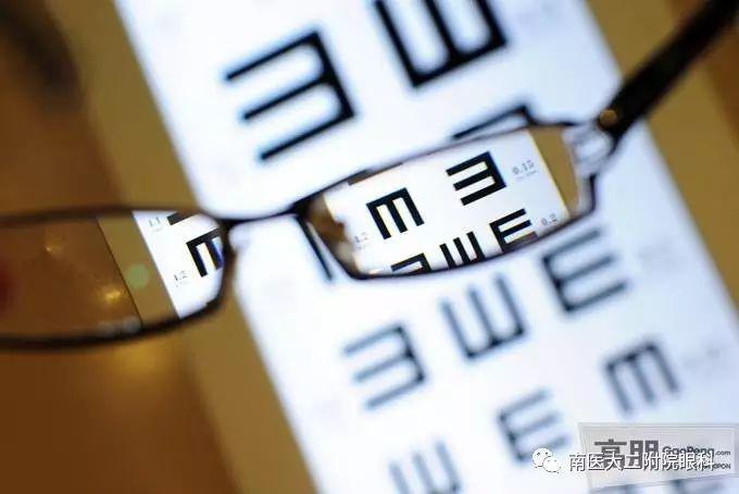 孩子近視越來越嚴重，注意這幾個細節！