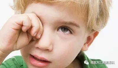 警惕八種情況，孩子離近視不遠了